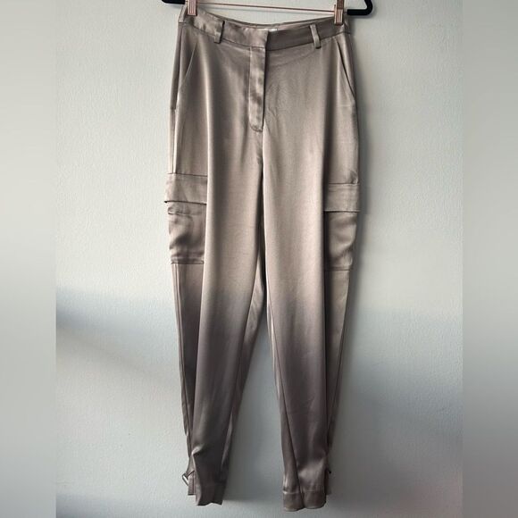 Aritzia Babaton Refined Satin Cargo Pant in Ashen - Picture 2 of 12